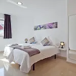 Charmsuites Paralel Apartment