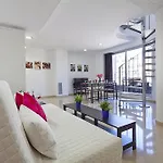 Charmsuites Paralel Daire Barselona