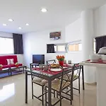 Charmsuites Paralel *