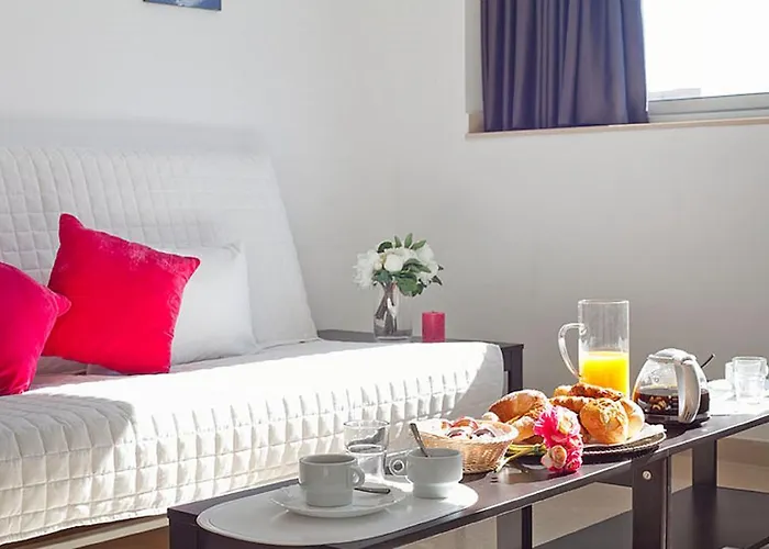 Charmsuites Paralel *